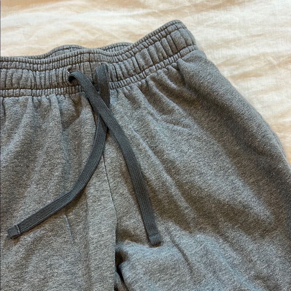 Under Armour Men’s Gray Sweatpants - Picture 6 of 6